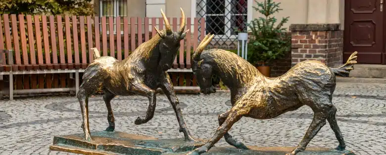 Escultura de Cabras de Poznan Escultura de Cabras de Poznan